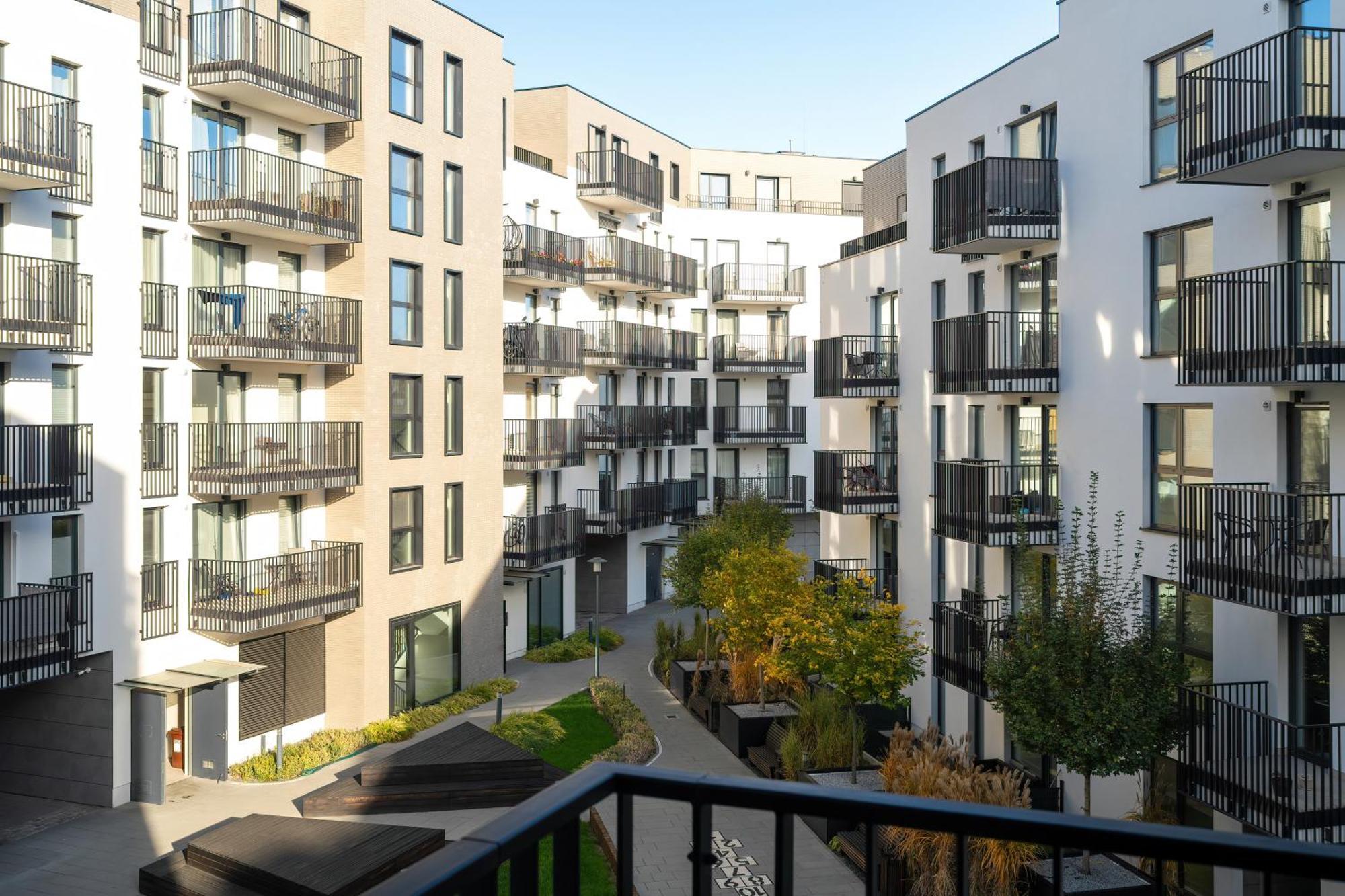 Stylish & Comfy Garbary Apartments With Parking By Noclegi Renters Poznań Exteriör bild