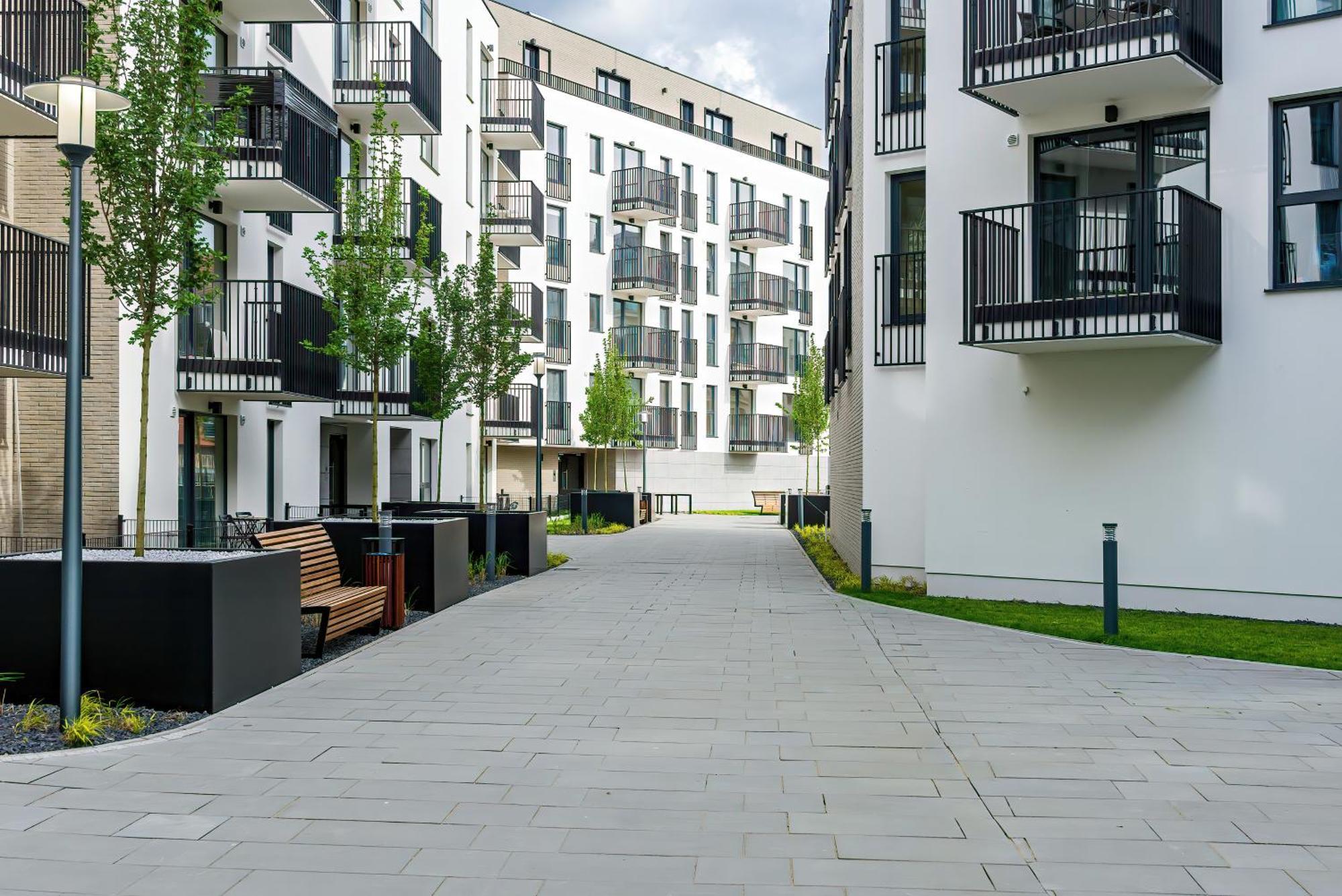 Stylish & Comfy Garbary Apartments With Parking By Noclegi Renters Poznań Exteriör bild