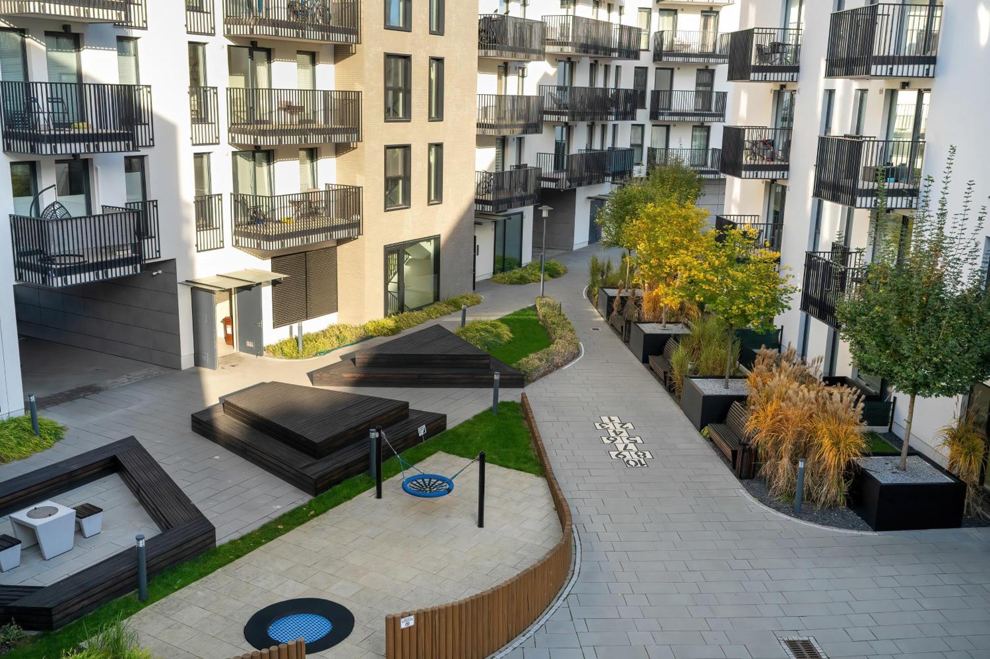 Stylish & Comfy Garbary Apartments With Parking By Noclegi Renters Poznań Exteriör bild