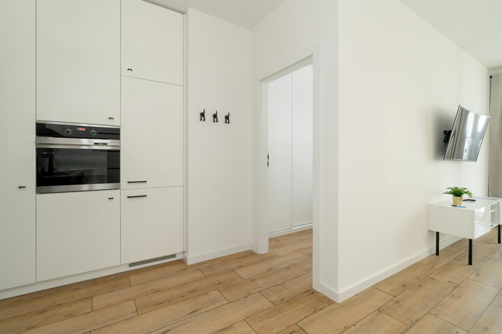 Stylish & Comfy Garbary Apartments With Parking By Noclegi Renters Poznań Exteriör bild