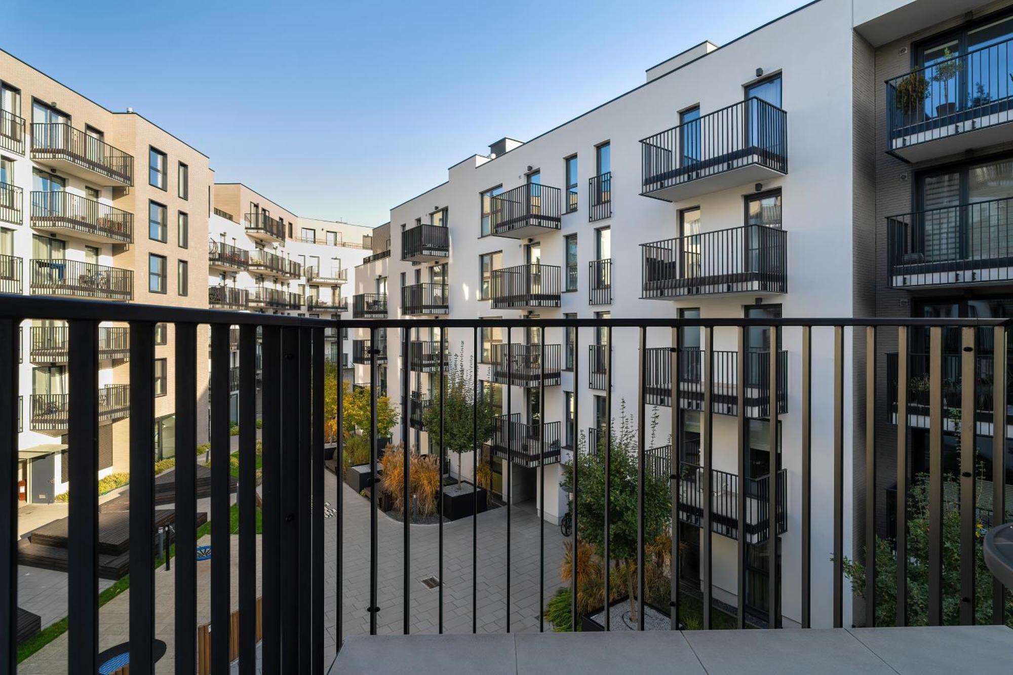 Stylish & Comfy Garbary Apartments With Parking By Noclegi Renters Poznań Exteriör bild