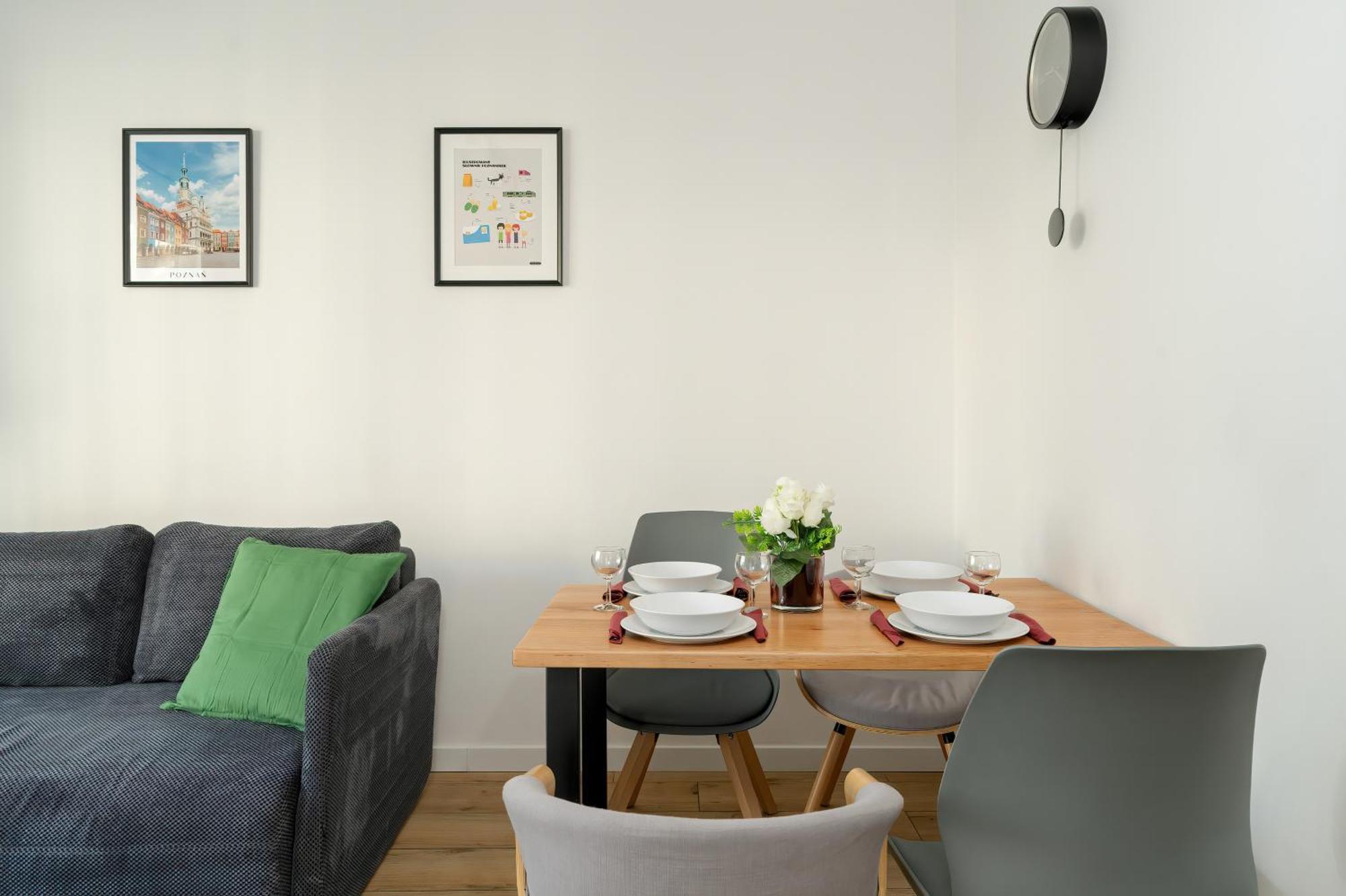 Stylish & Comfy Garbary Apartments With Parking By Noclegi Renters Poznań Exteriör bild